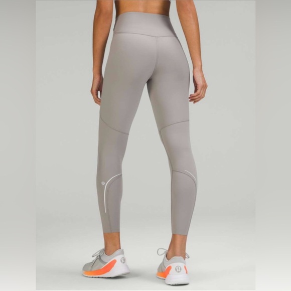 NWT Lululemon Base Pace High-Rise Reflective Tight 25" in GULL GREY - Picture 1 of 8